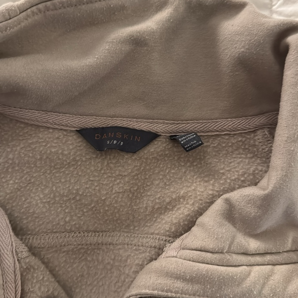 Front zip sweatshirt - Picture 3 of 3